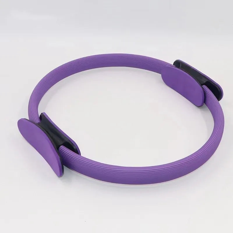 Cercle de pilates pour l'entrainement musculaire du plancher pelvien, equipement de fitness et de yoga
